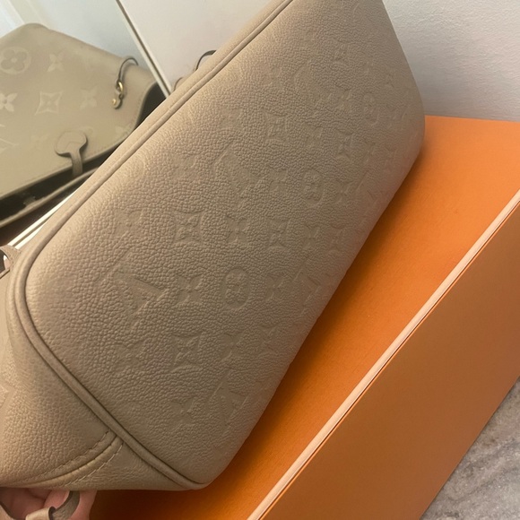 Louis Vuitton Neverfull Empreinte - Picture 14 of 16
